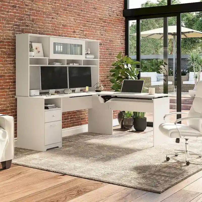 Bureau assis-debout en forme de L à 3 positions de 72 W avec huche, par Bush Furniture