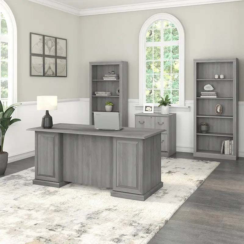 Bureau de direction Saratoga, classeur et bibliothèques Bush Furniture