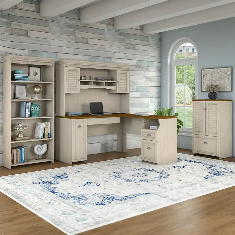 Bureau d'angle Fairview 60 W avec tiroirs et espaces de rangement de Bush Furniture