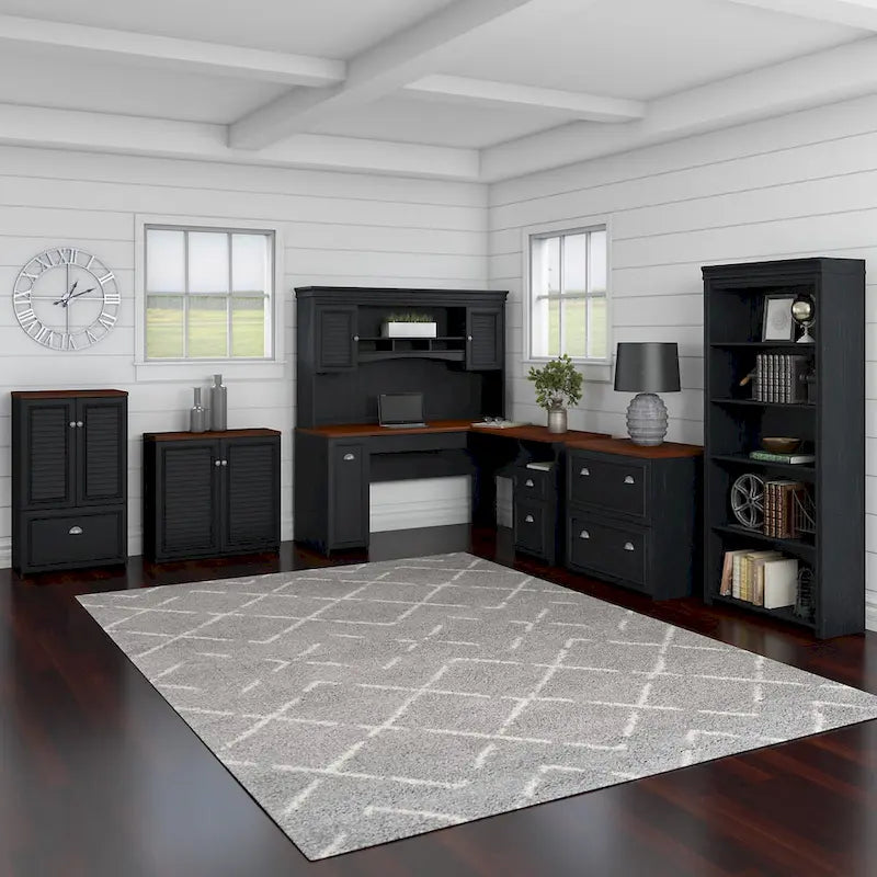 Bureau d'angle Fairview 60 W avec tiroirs et espaces de rangement de Bush Furniture