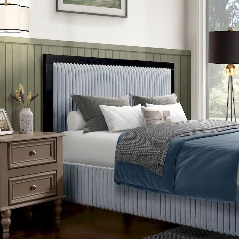 Christopher Knight Home Lit plateforme tapissier King/Queen avec tête de lit moelleuse