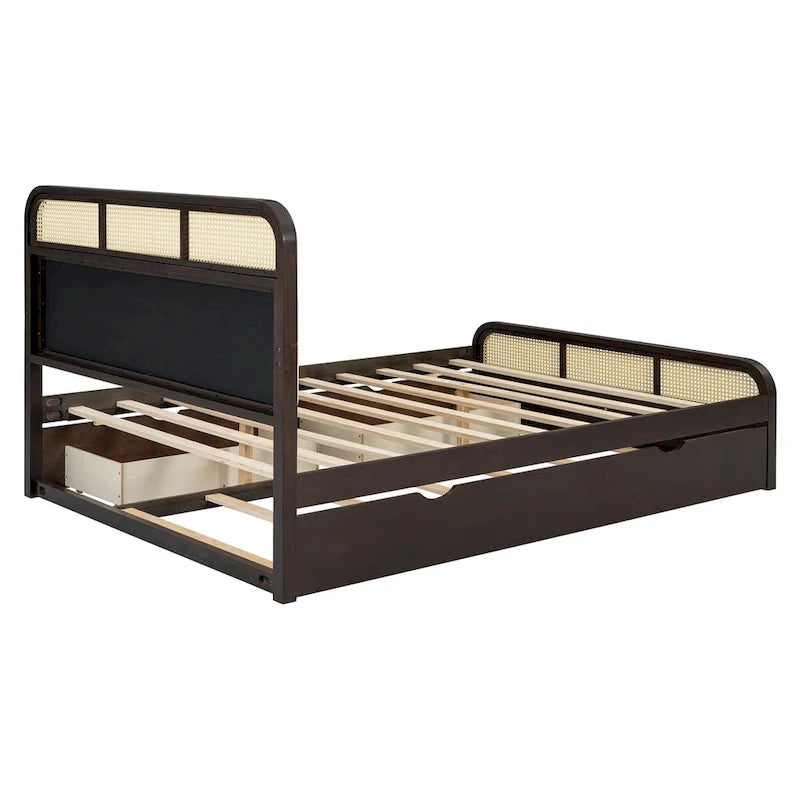 Lit plateforme en bois rotin bohème Queen avec tête de lit en bois, lit gigogne et 2 tiroirs de rangement