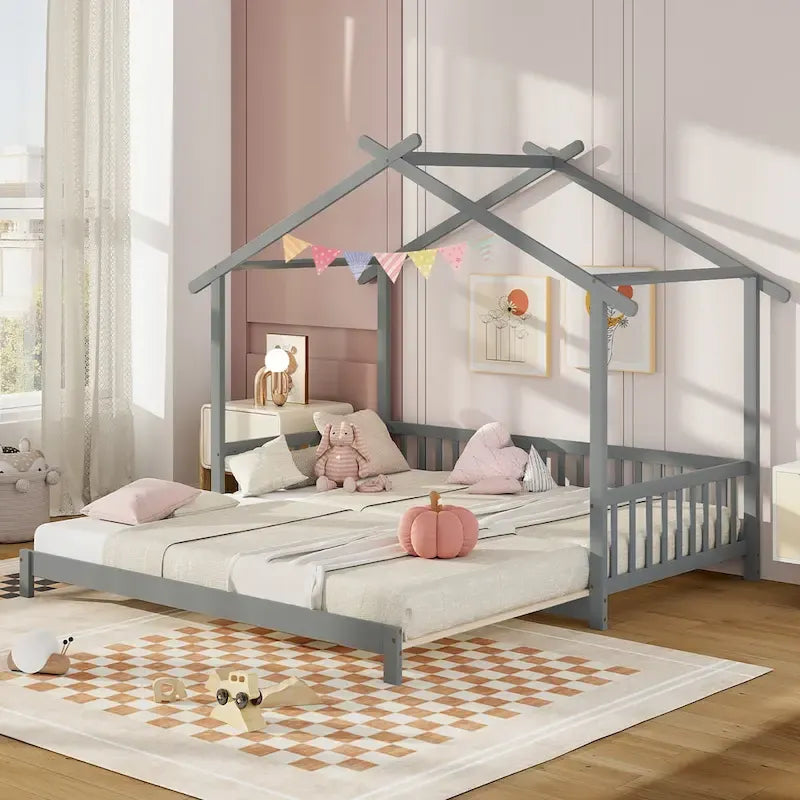 Gymax Lit cabane en bois, taille double à très grand lit avec barrières de sécurité et décors