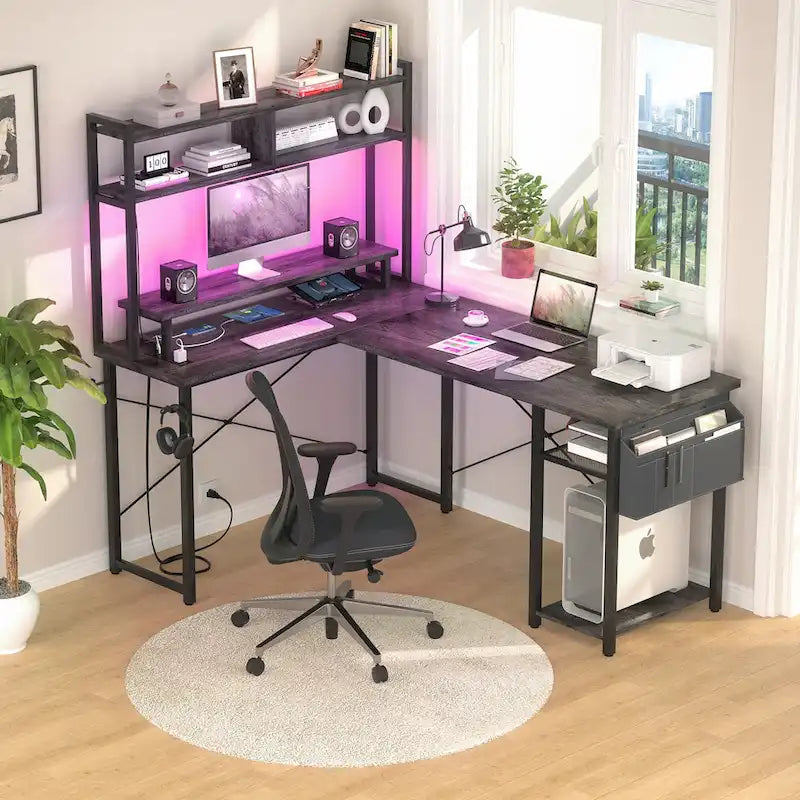 Bureau d'angle en forme de L style ferme avec prise de courant, table de jeu avec étagère et lumière LED