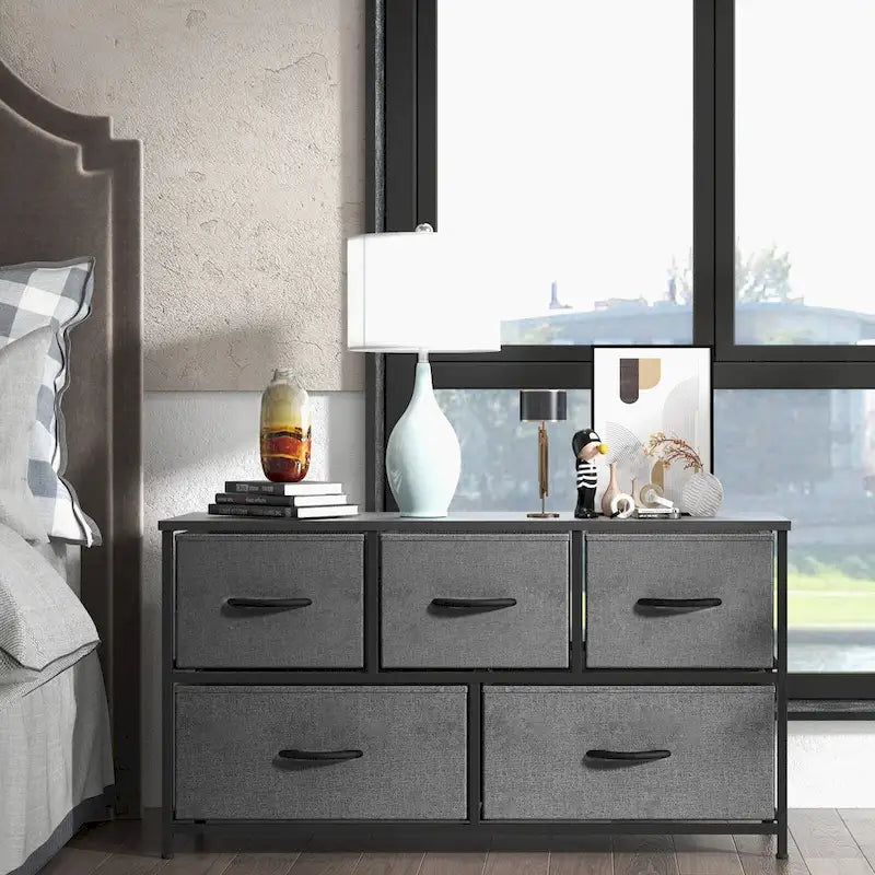 Commode horizontale à 5 tiroirs avec poignée métallique, cadre métallique et plateau en bois pour chambre à coucher