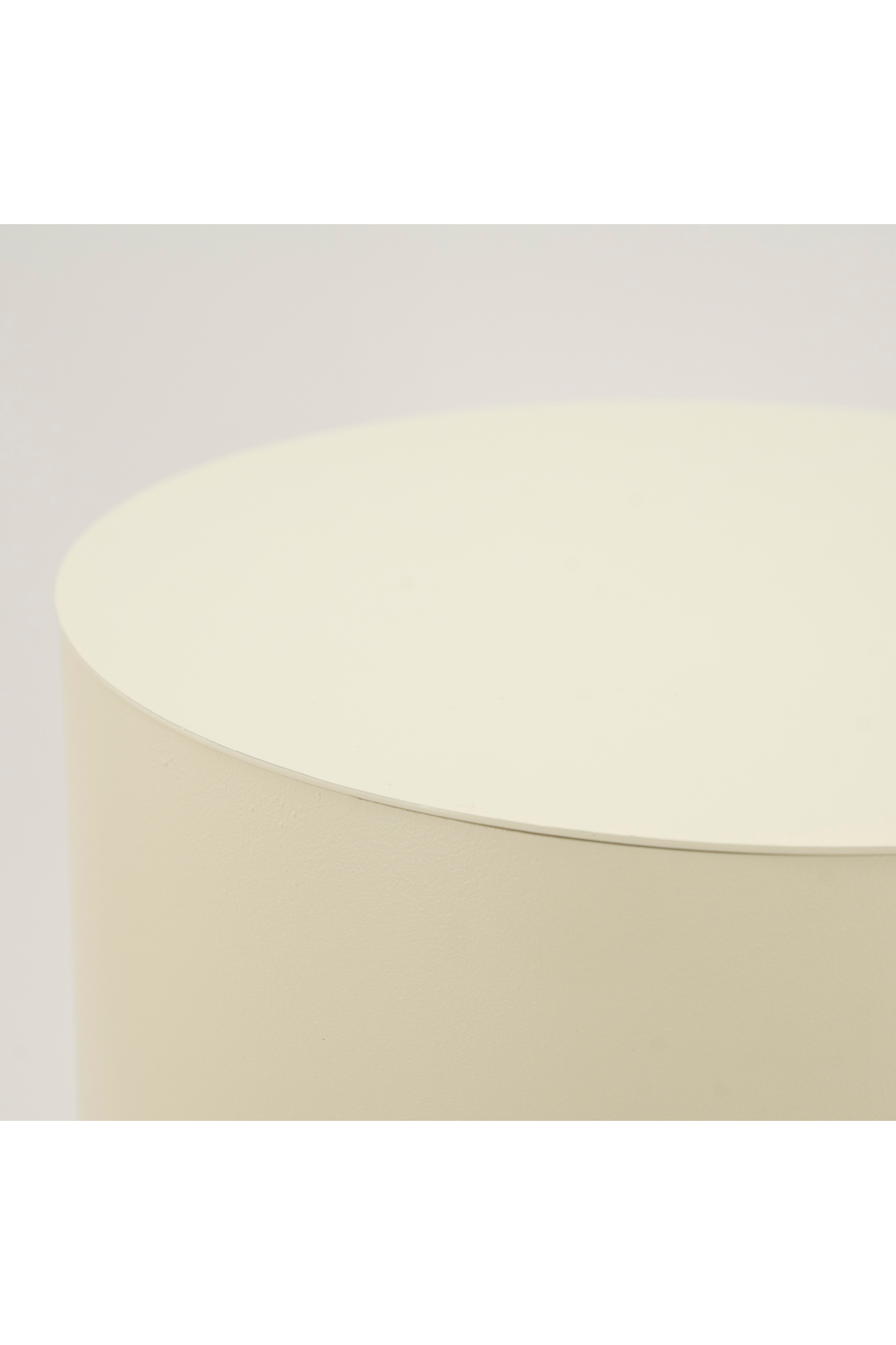 Table d'appoint cylindrique en fer