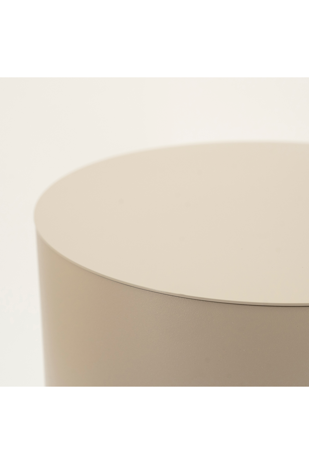 Table d'appoint cylindrique en fer