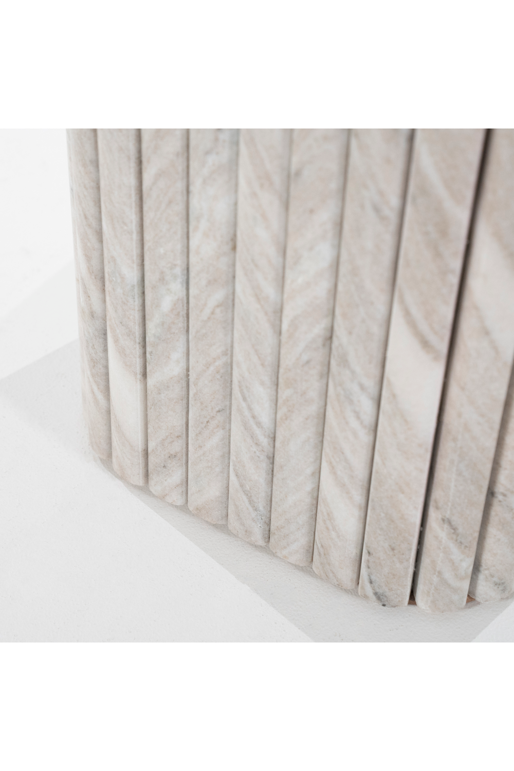 Table d'appoint en marbre gris
