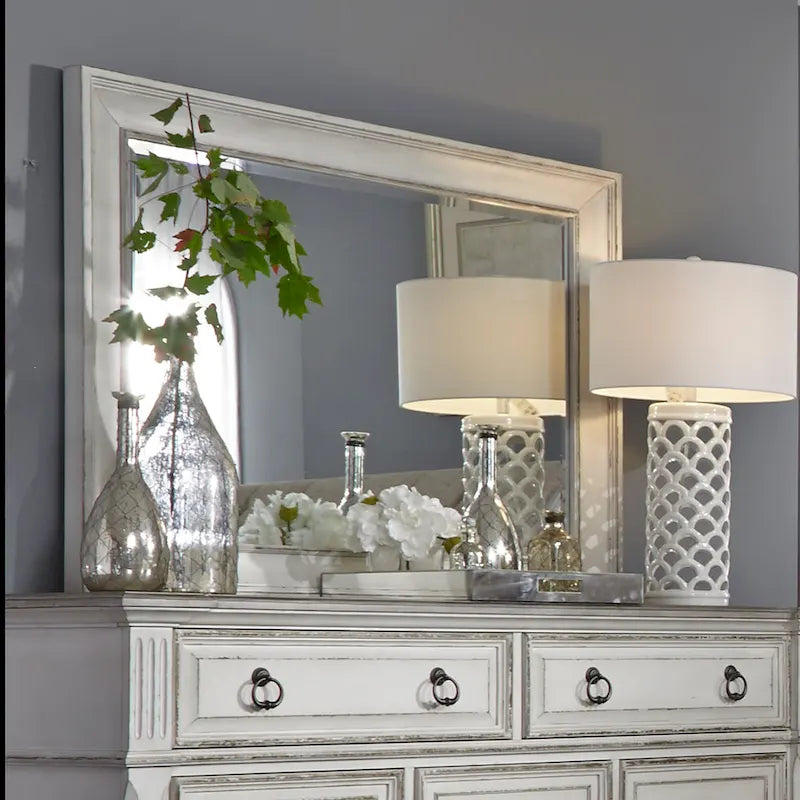 Commode et miroir The Gray Barn Abbey Park marron vieilli et blanc antique