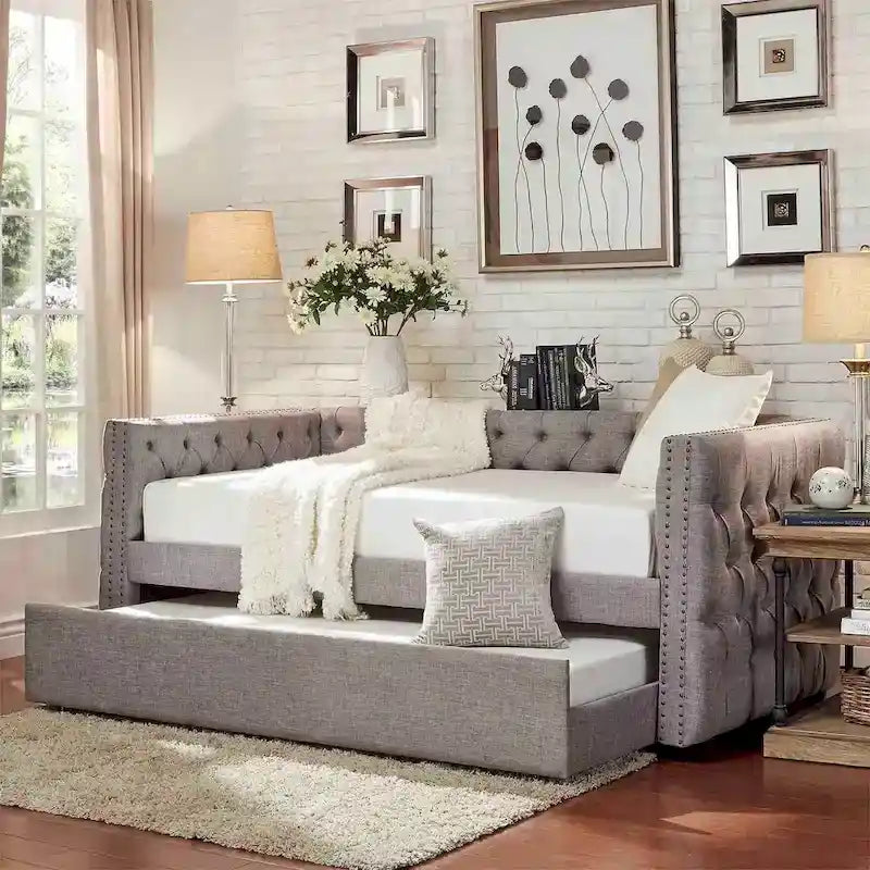 Lit de repos capitonné Knightsbridge Twin Tufted Nailhead par iNSPIRE Q Artisan