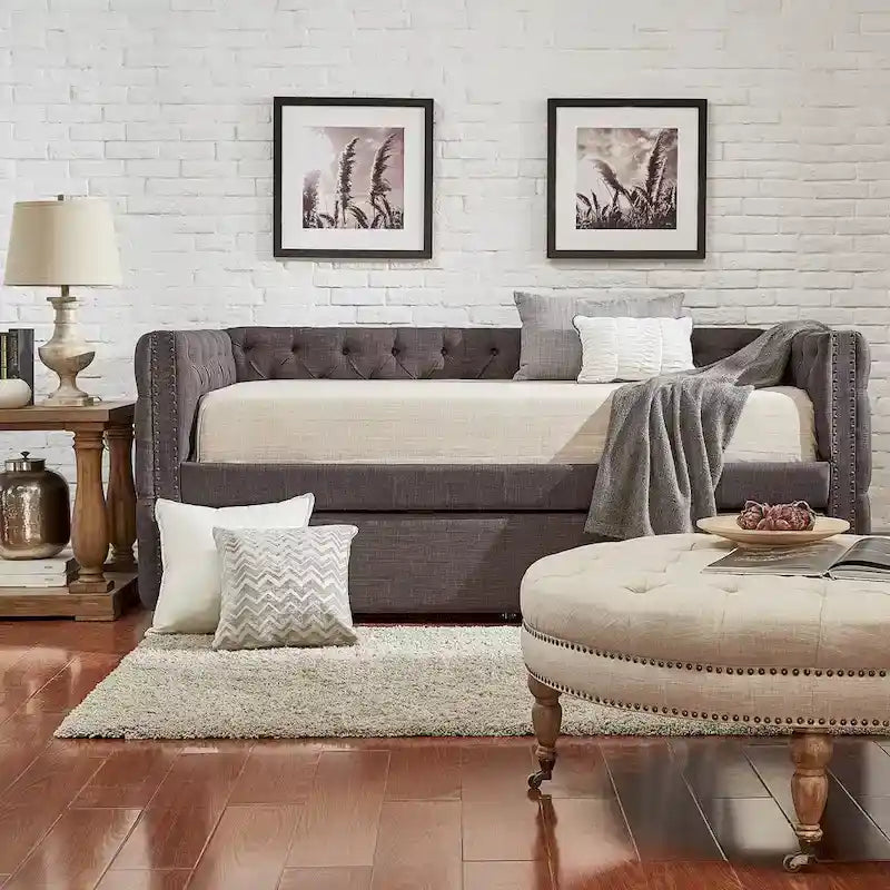 Lit de repos capitonné Knightsbridge Twin Tufted Nailhead par iNSPIRE Q Artisan
