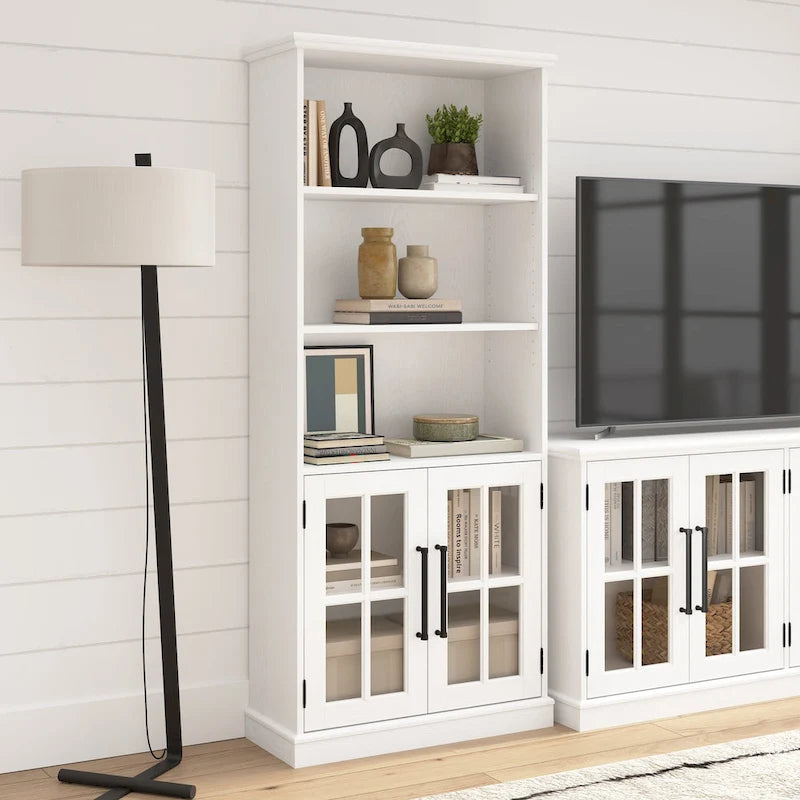 Bibliothèque à 5 étagères Westbrook avec portes vitrées de Bush Furniture