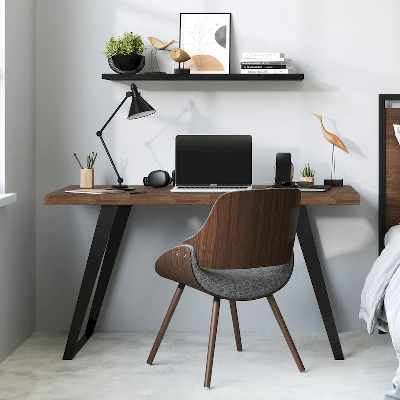 WYNDENHALL Mitchell Bureau plat moderne industriel de 137 cm de large en BOIS D'ACACIA MASSIF
