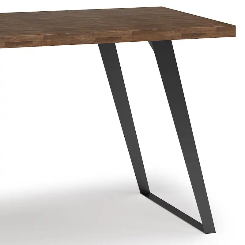 WYNDENHALL Mitchell Bureau plat moderne industriel de 137 cm de large en BOIS D'ACACIA MASSIF