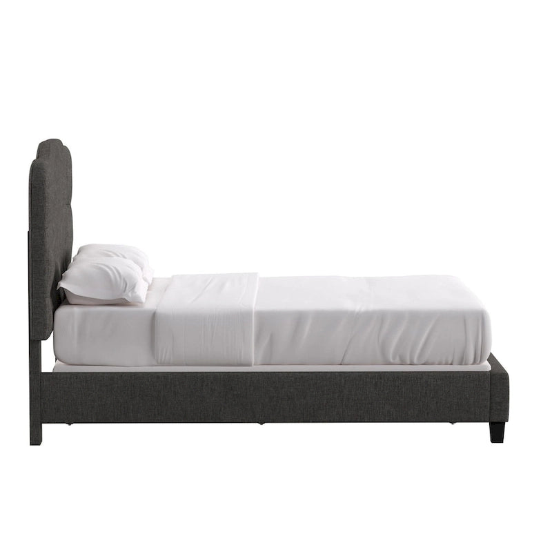 Lit Ginny de style classique en forme de dos-d'âne avec matelassage capitonné en losanges et diamants, par iNSPIRE Q