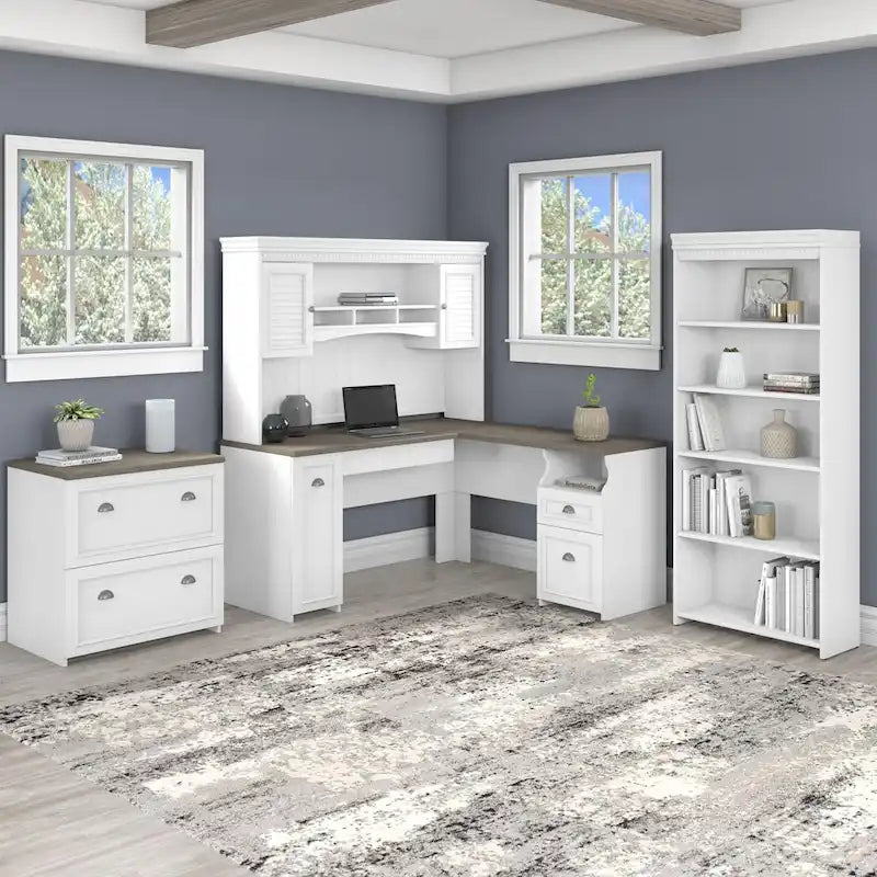 Bureau 60W Fairview avec huche, armoire et bibliothèque de Bush Furniture
