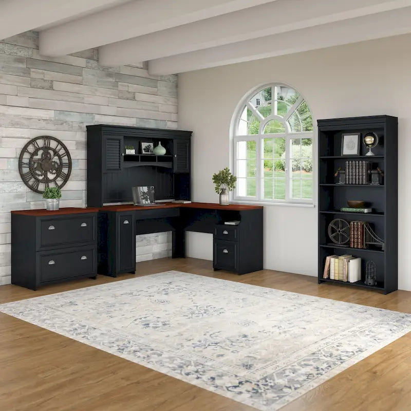 Bureau 60W Fairview avec huche, armoire et bibliothèque de Bush Furniture