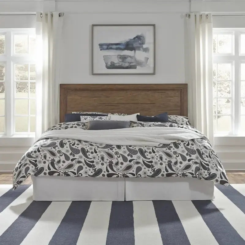 Tête de lit King size en bois et placage Wallace Aged Toffee de Carbon Loft