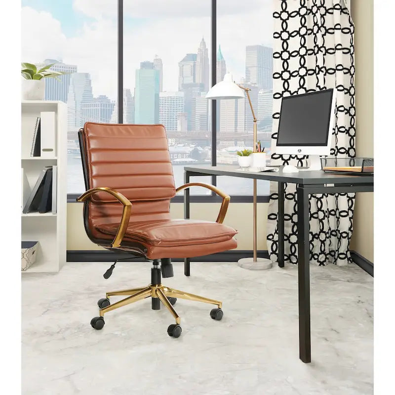Chaise de bureau mi-hauteur en similicuir avec base dorée OSP Home Furnishings