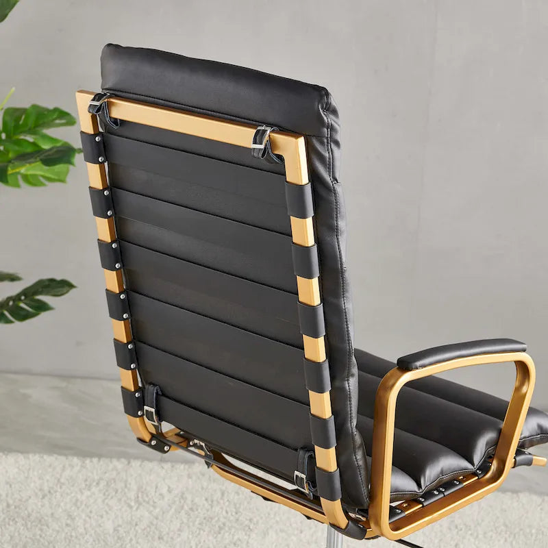 Chaise de bureau LUXMOD en similicuir avec cadre doré, réglable et pivotante