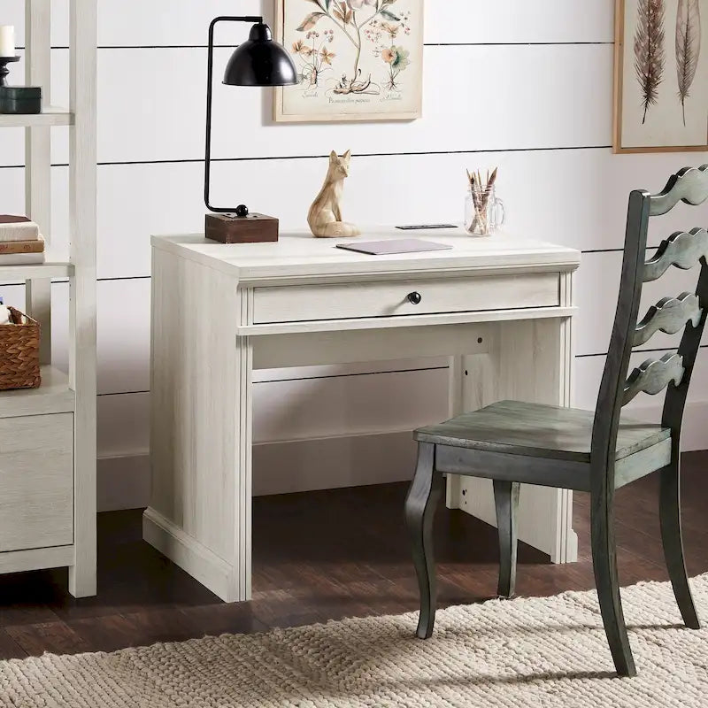 Bureau de travail Hinesburg de 35 po avec chargeur USB par iNSPIRE Q Classic