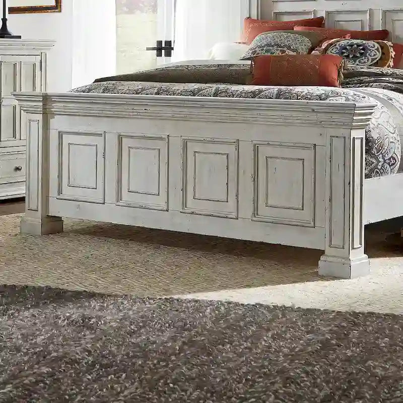 Grand lit Queen en bois vieilli Whitestone Big Valley