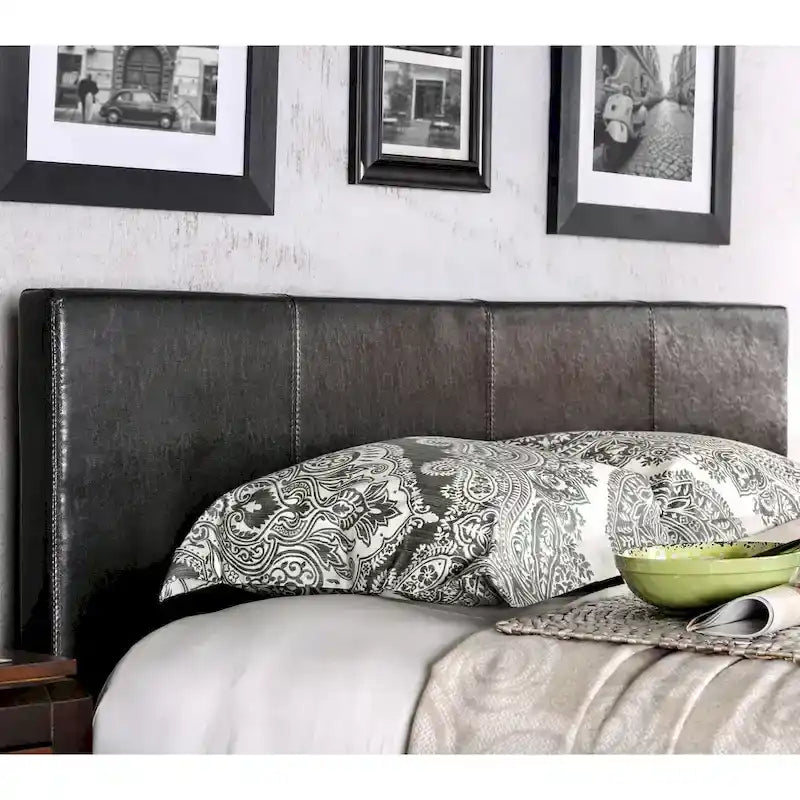 Lit plateforme moderne King en similicuir Lala de Furniture of America