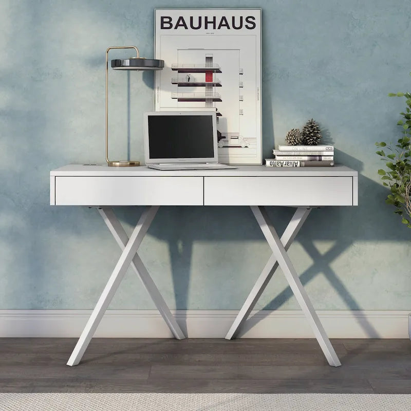 Bureau Foli Transitional de 47 po en bois avec 2 tiroirs, ports USB et prises électriques par Furniture of America