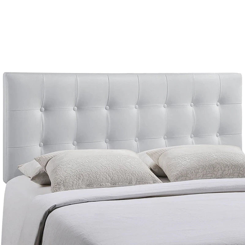 Tête de lit capitonnée blanche élégante Heritage, format Queen