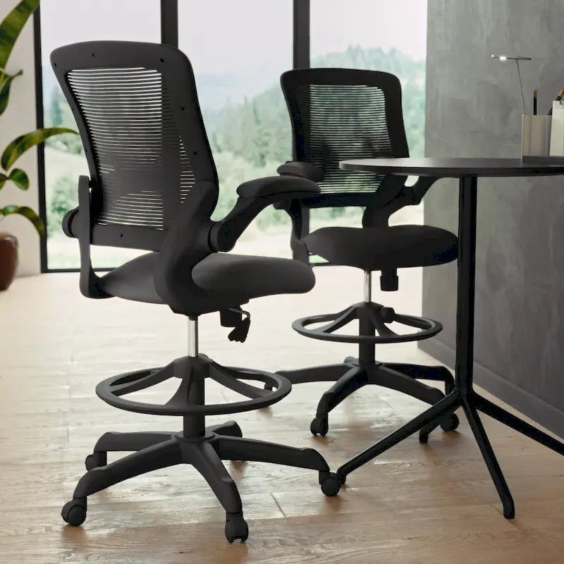 Chaise de bureau ergonomique mi-dossier en maille avec anneau repose-pieds et accoudoirs relevables