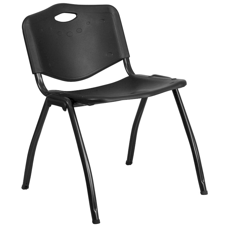 Chaise empilable industrielle en plastique de 400 kg avec poignée de transport