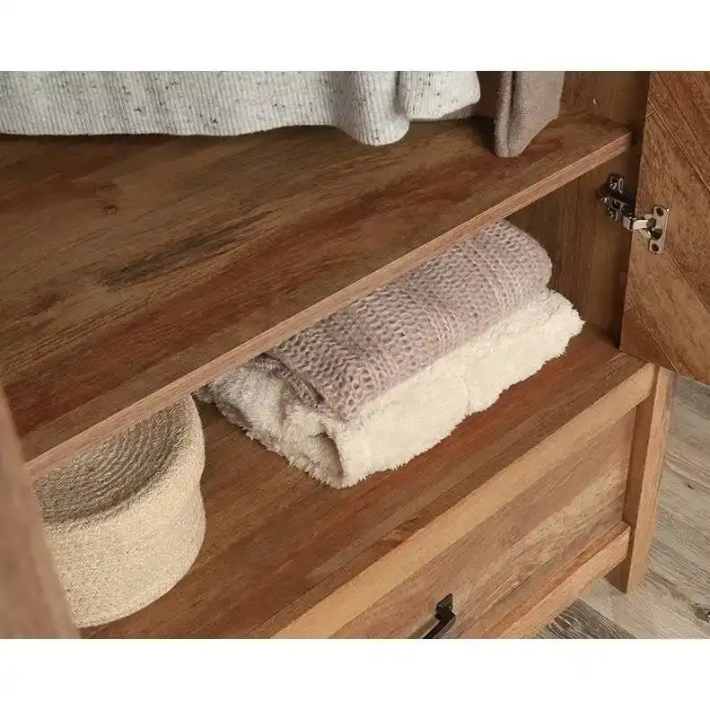 Armoire-penderie rustique à chevrons FarmHouse à 1 tiroir - 57,15 cm (L) x 82,04 cm (l) x 150,62 cm (H)