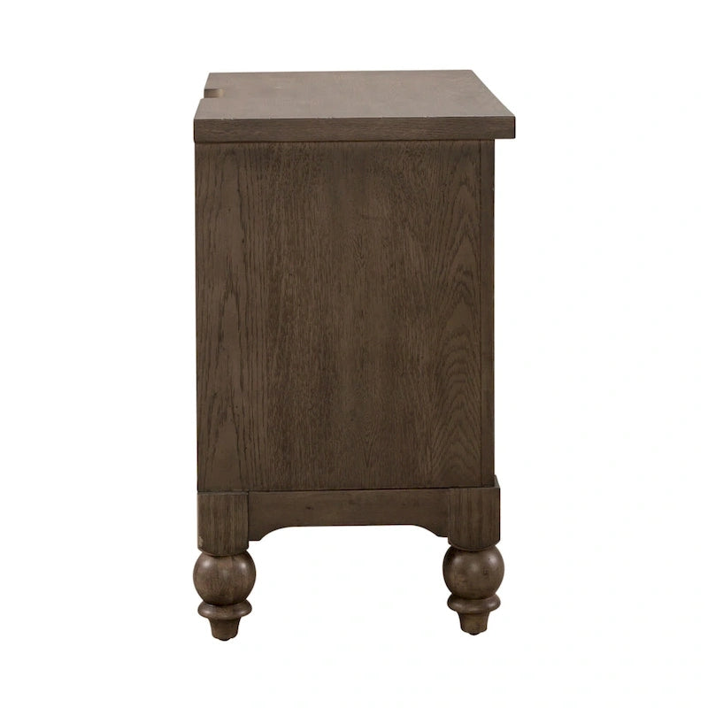 Ensemble de chambre à coucher Americana Farmhouse comprenant un lit traîneau, une commode, un miroir et une table de chevet