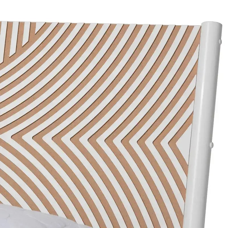 Ensemble de chambre Louetta Coastal White avec détails sculptés et contrastés (3 ou 4 pièces, plusieurs tailles de lit)
