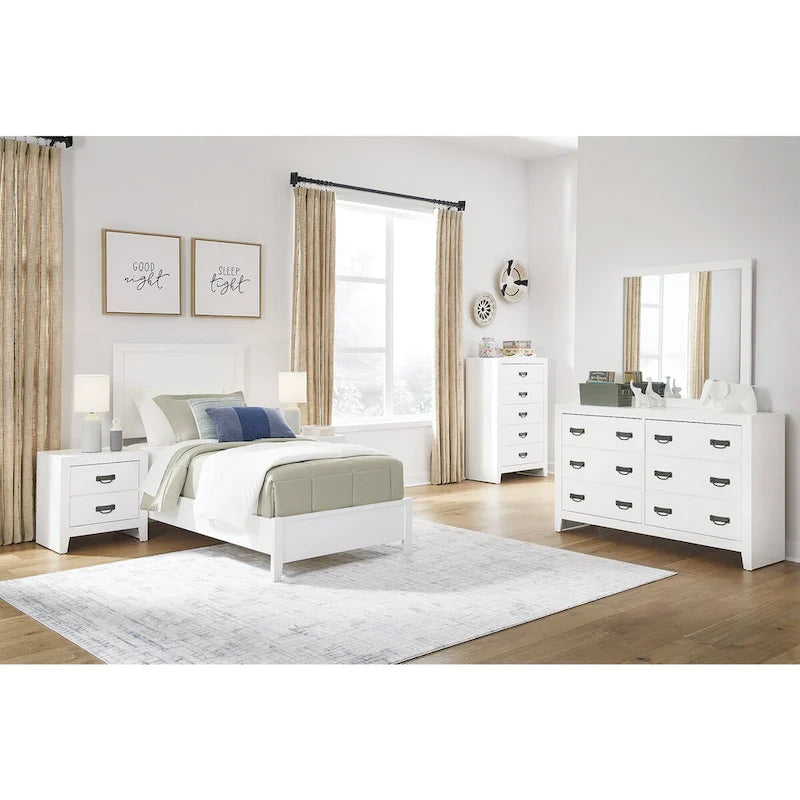 Commode blanche Binterglen Signature Design by Ashley