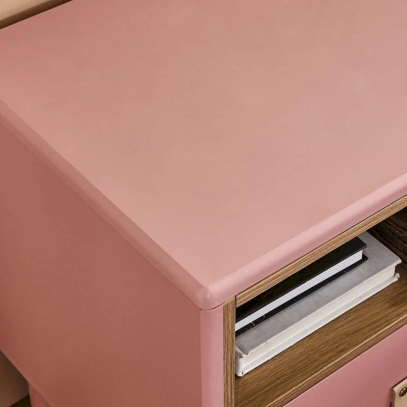 Table de chevet de style moderne avec tiroir