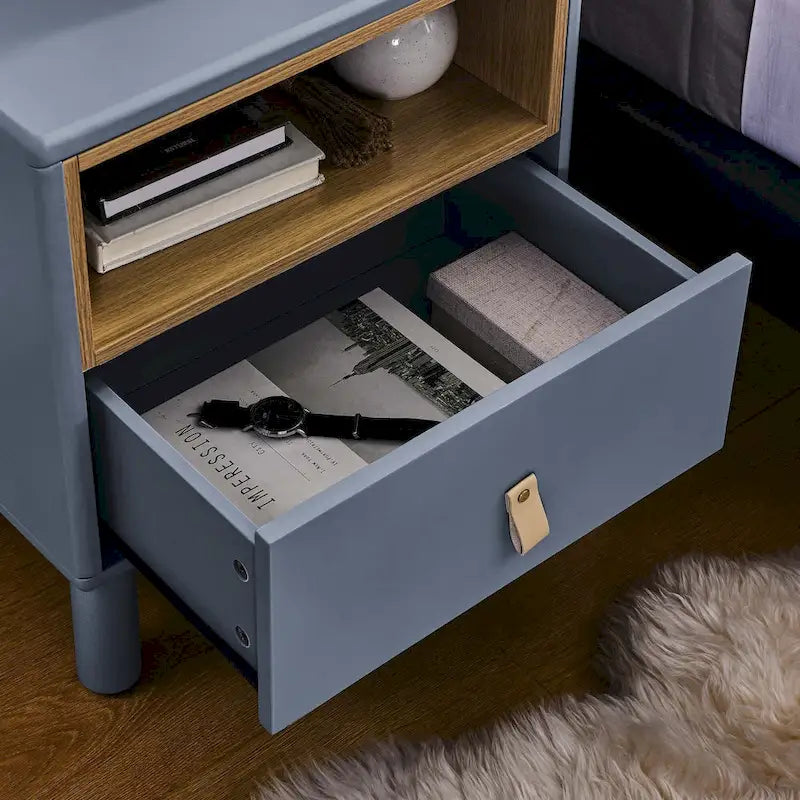 Table de chevet de style moderne avec tiroir