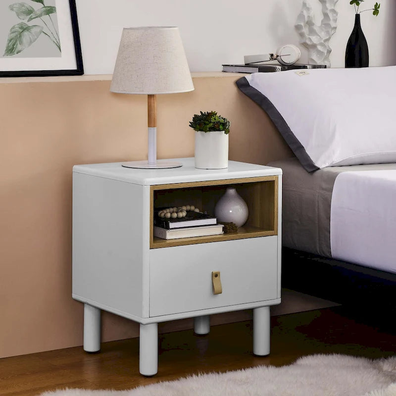 Table de chevet de style moderne avec tiroir