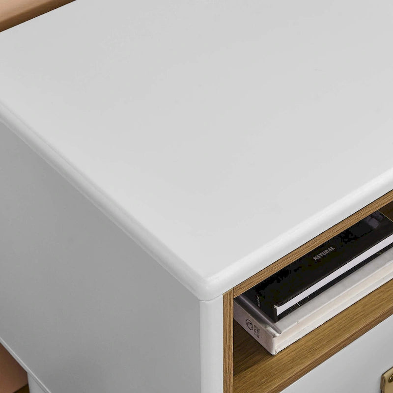 Table de chevet de style moderne avec tiroir