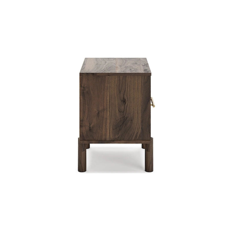 Lit plateforme Calverson Mocha de Signature Design by Ashley avec 2 tables de chevet