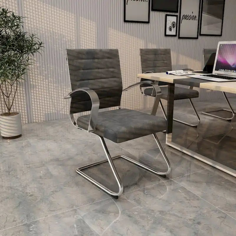 Chaise de bureau en cuir avec base luge en acier inoxydable Série Benmar par LeisureMod