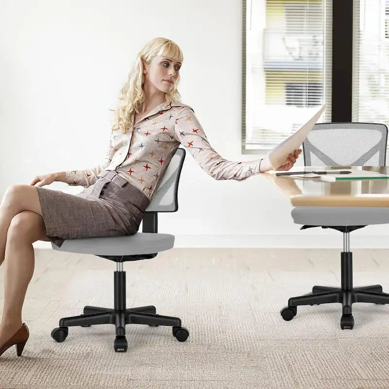 Chaise de bureau en similicuir confortable, chaise de bureau à domicile avec accoudoirs et pivot réglable