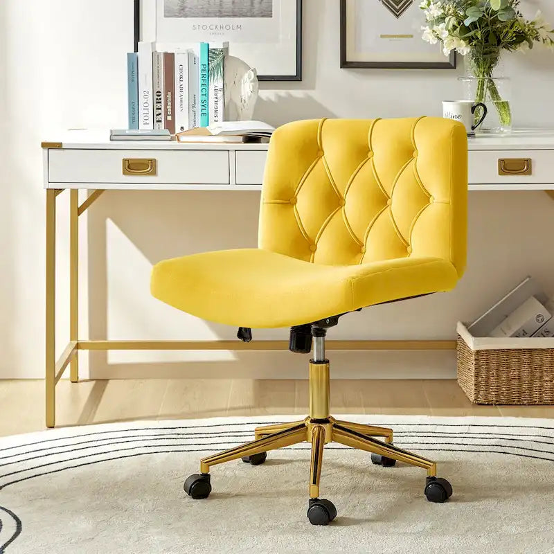 Fauteuil de bureau pivotant et inclinable Ollie Modern Flannel avec oreiller par HULALA HOME