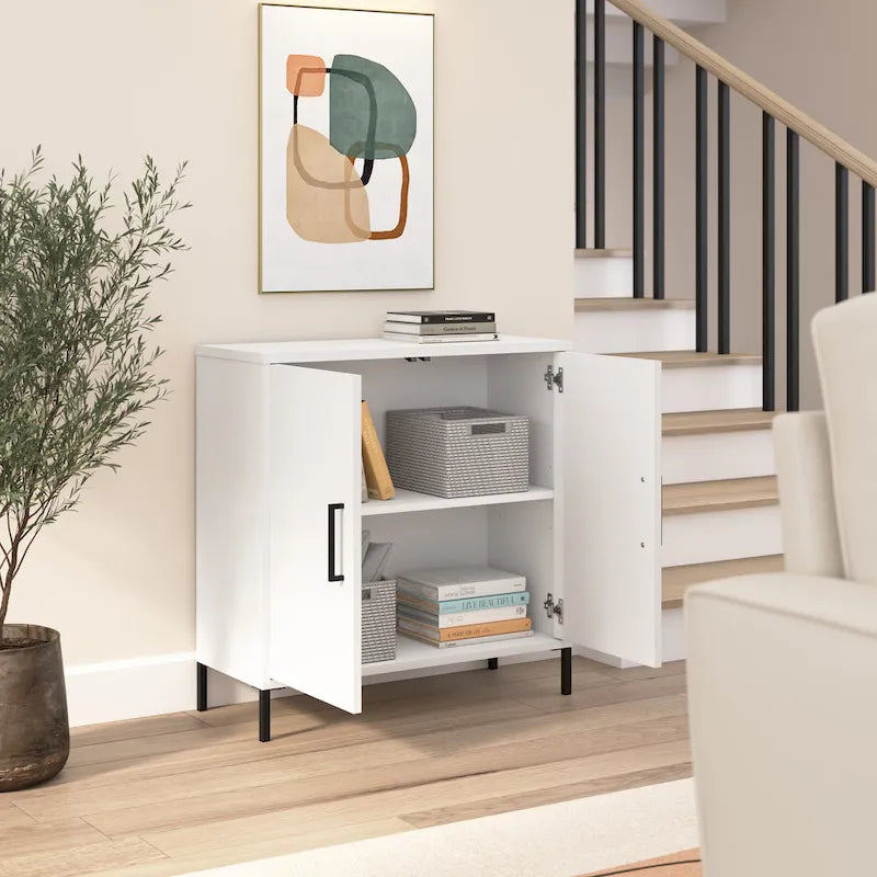 Petit meuble de rangement Essence avec portes par Bush Furniture