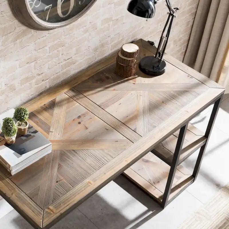 Bureau noir en bois recyclé
