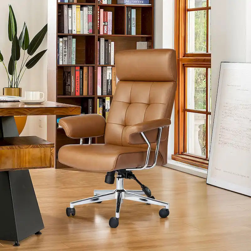 Chaise de bureau pivotante à dossier haut et accoudoirs, réglable par vérin à gaz, en similicuir marron, style Mid-Century Modern, par Glitzhome