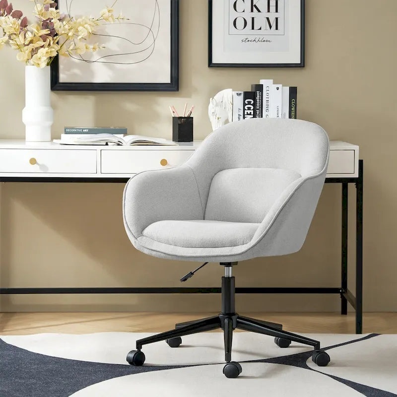 Chaise de bureau Victoria à dossier courbé pivotante avec roulettes et base en métal par HULALA HOME