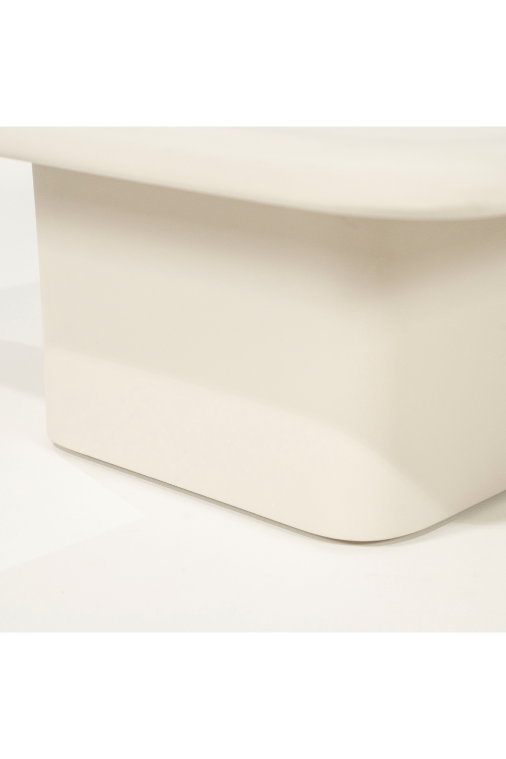 Table basse carrée en ciment laqué
