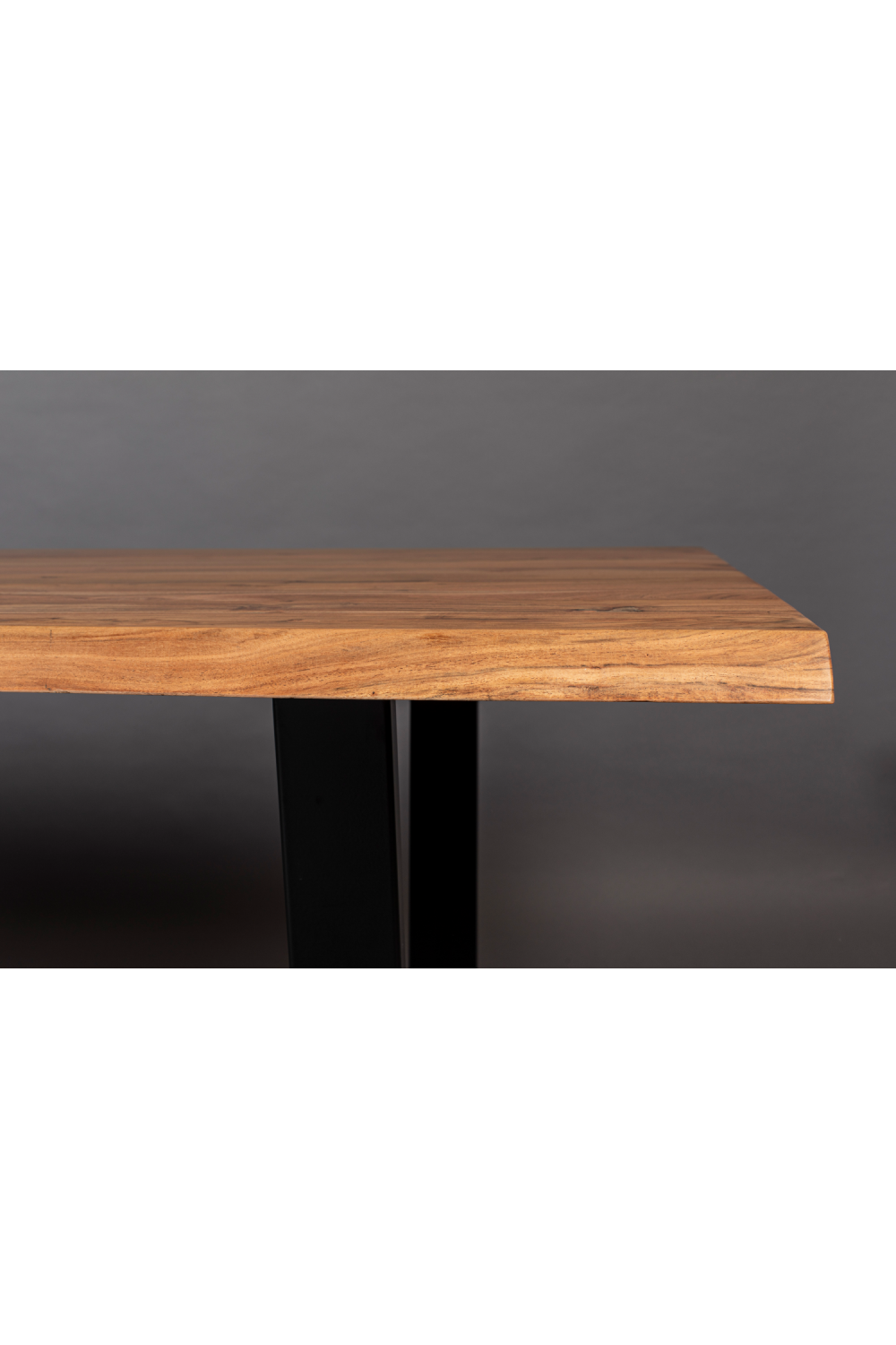 Table à manger en acacia massif