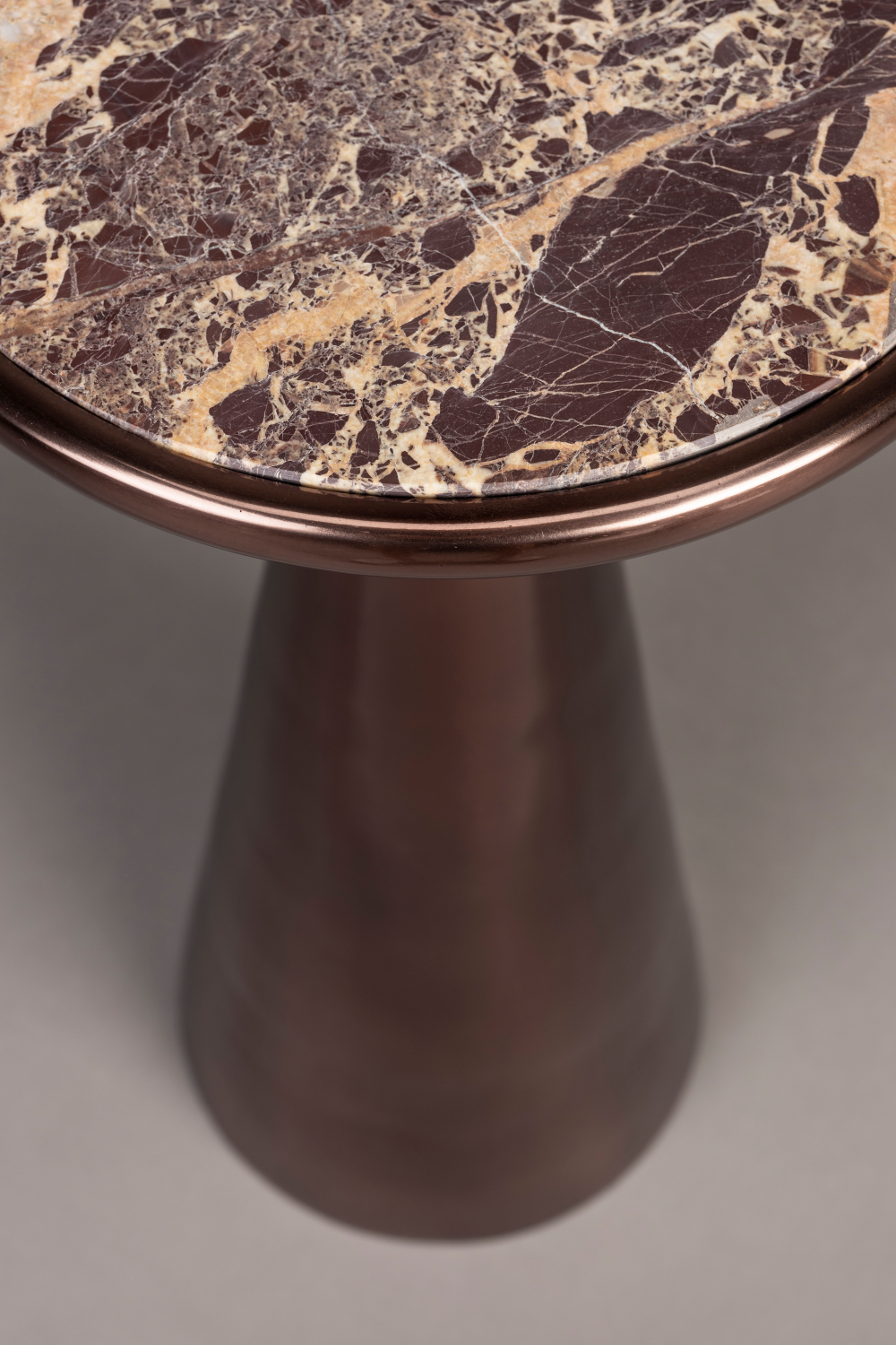 Table d'appoint en marbre brun